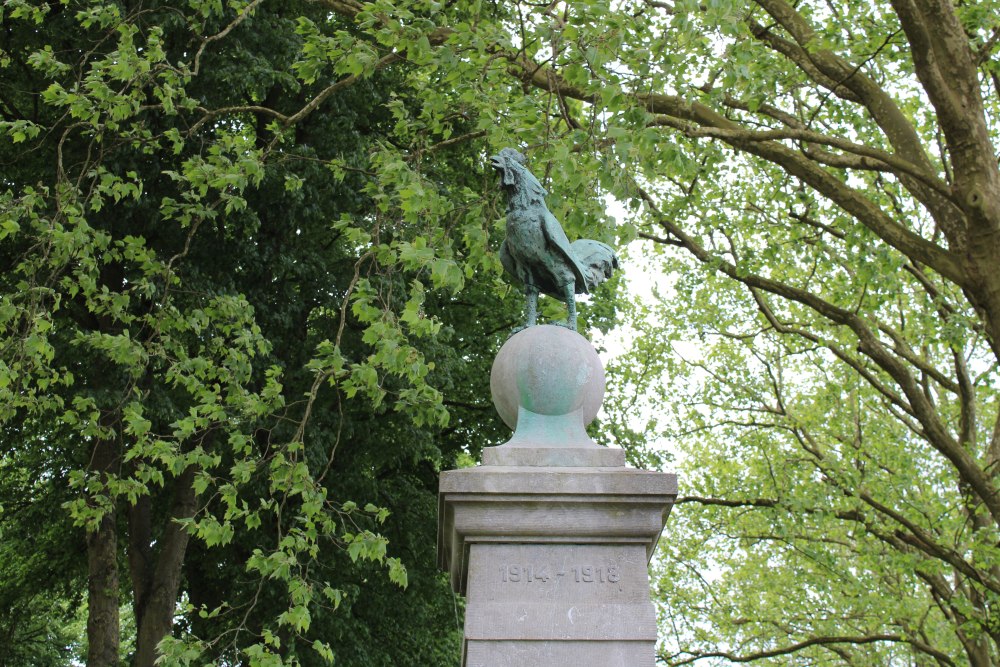 War Memorial Montignies-sur-Roc #2