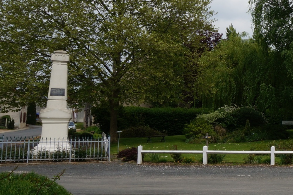 Oorlogsmonument Fromentières #1