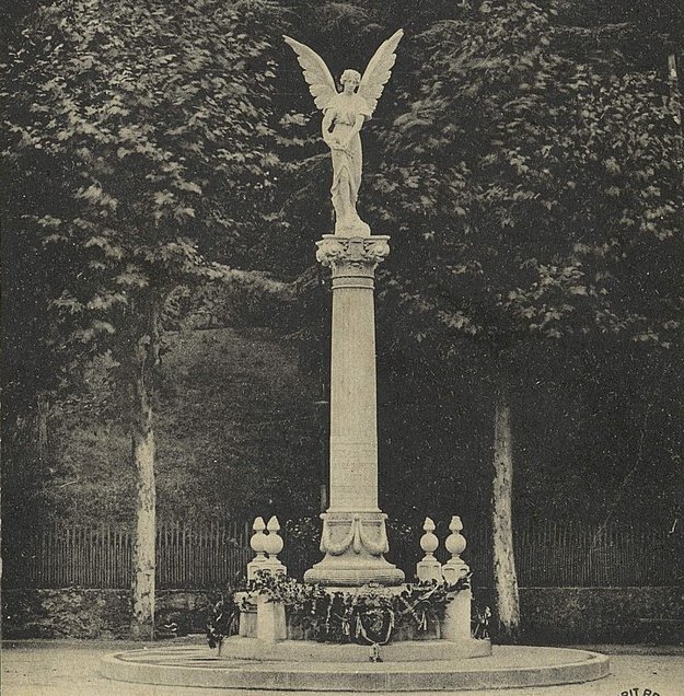 Oorlogsmonument Vals-les-Bains