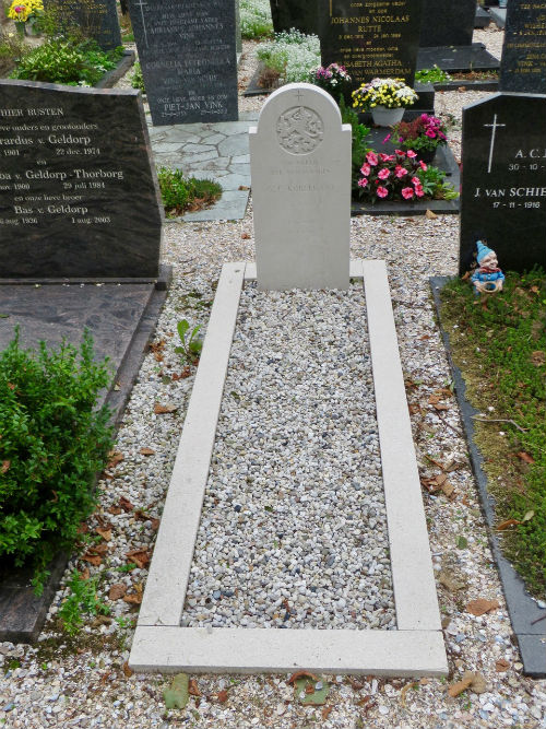 Dutch War Grave Haarlemmerliede #3