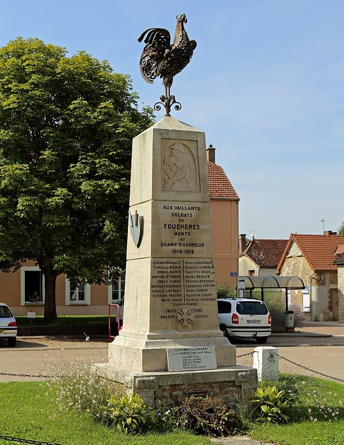 War Memorial Fouchres
