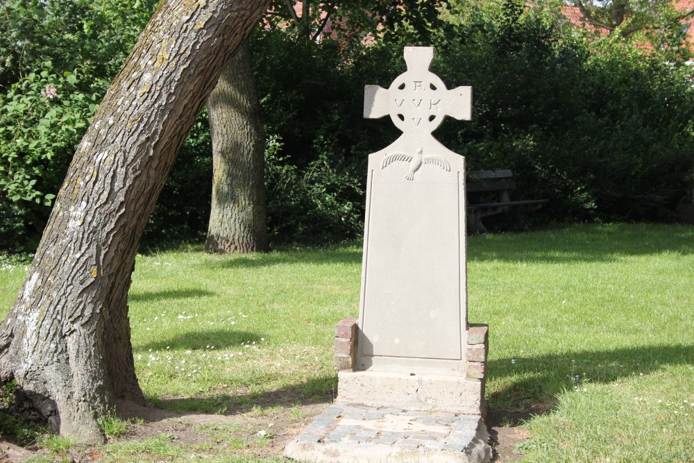 Gravestone Willemfonds Koekelare #1