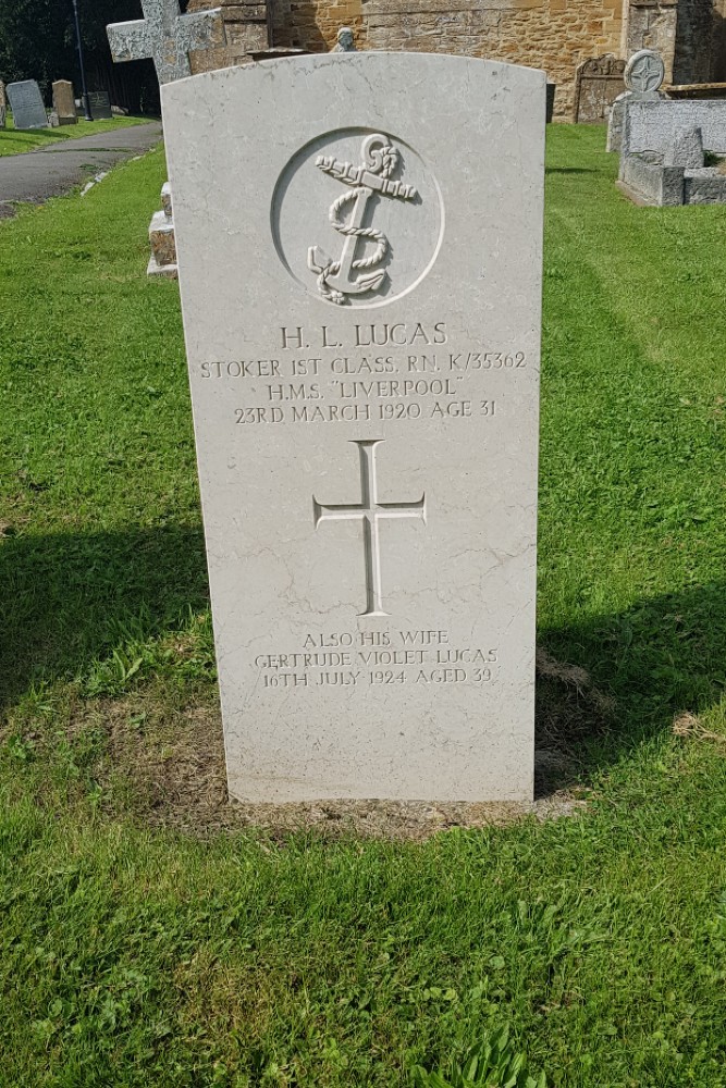 Commonwealth War Graves St. Margaret Churchyard #2