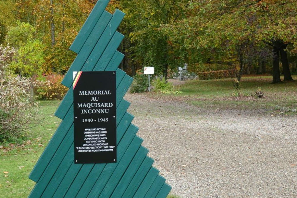 Monument Verzetsstrijders La Reid #1