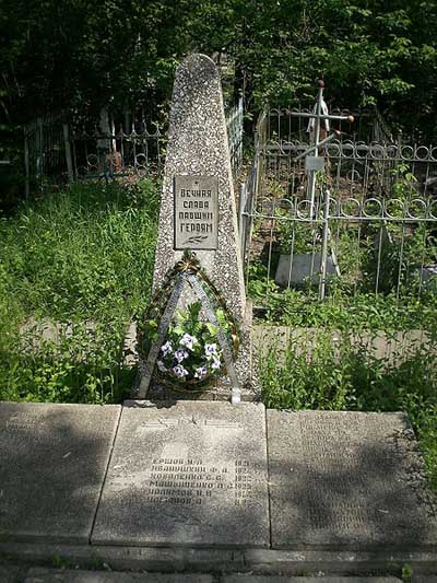 Sovjet Oorlogsgraven Kramatorsk #2