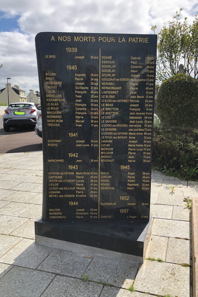 War Memorial Lanvéoc #4