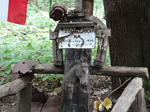 Veldgraven Poolse Soldaten Park Mlocinski #2