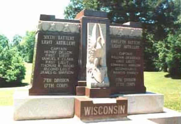 Monument 6th en 12th Battery Wisconsin Light Artillery (Union)