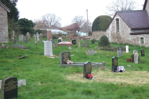 Oorlogsgraven van het Gemenebest St. Michael Churchyard #1