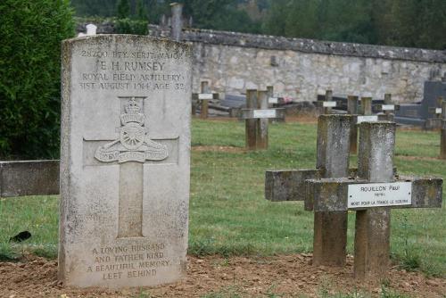 Commonwealth War Grave Pierrefonds-les-Bains