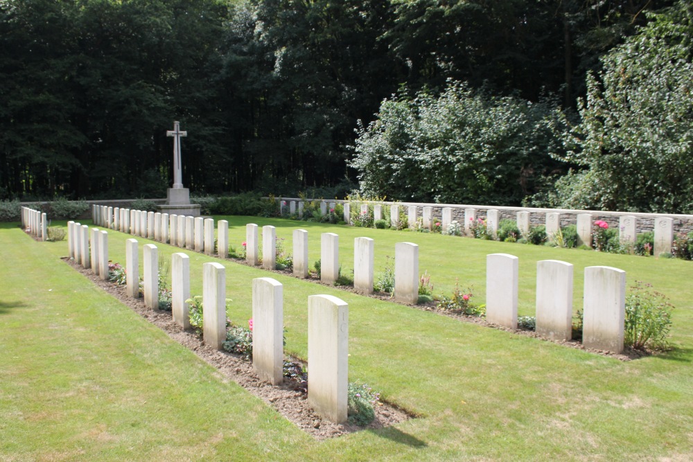 Commonwealth War Cemetery Nieppe-Bois #3