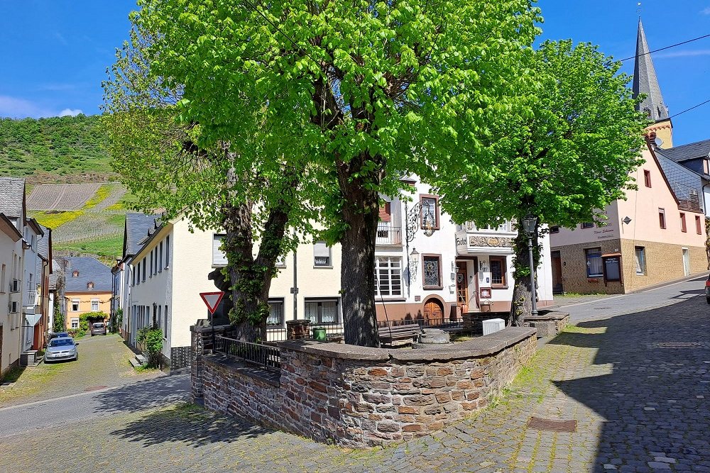 War Memorial Senheim #4
