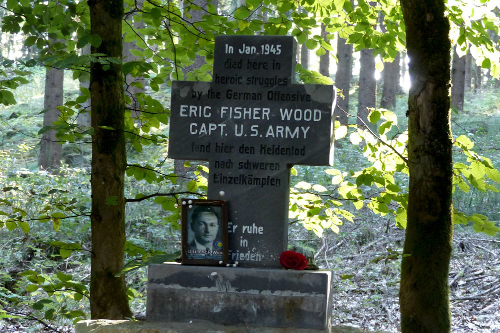 Monument Lt. Eric Fisher Wood