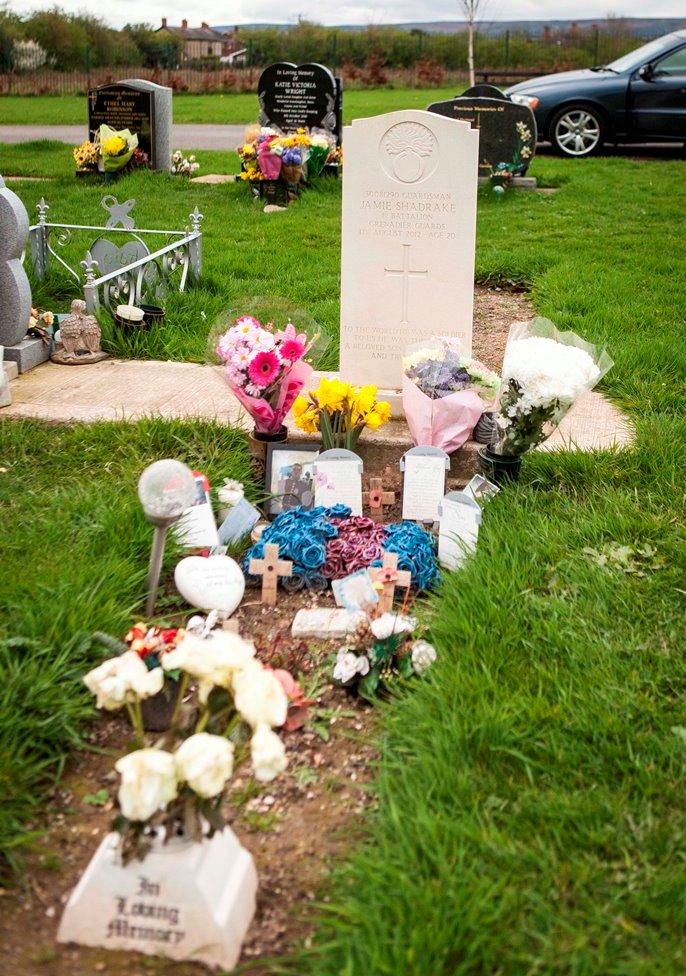 British War Grave Plas Acton Cemetery