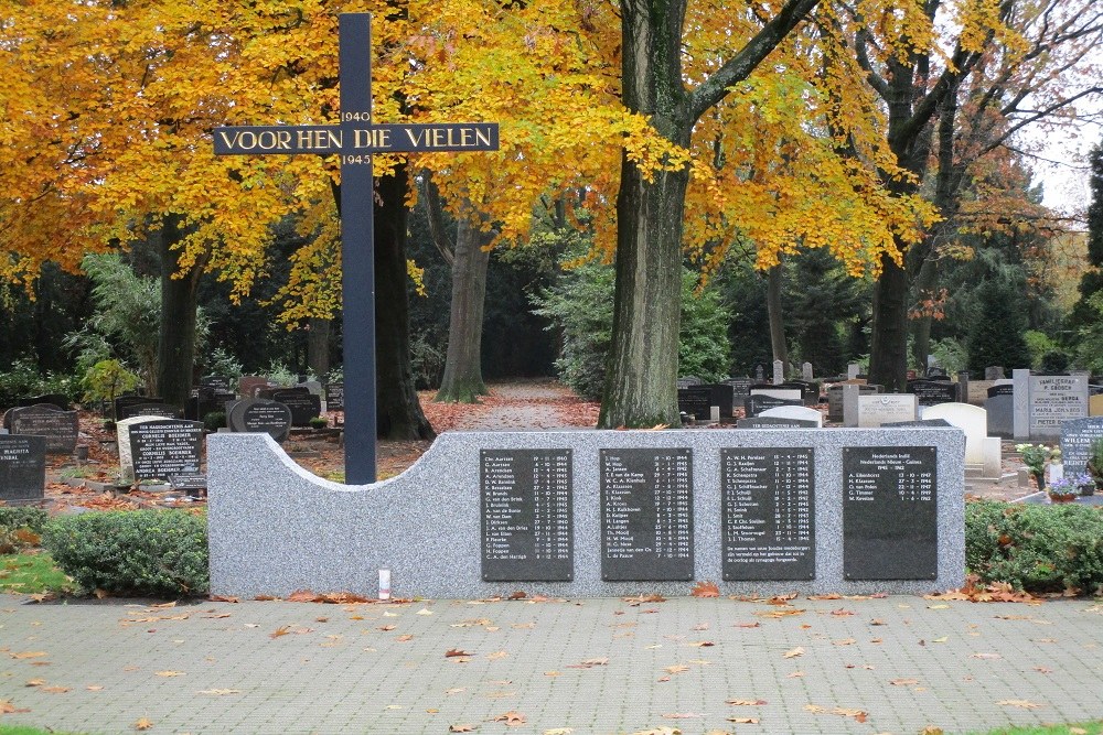 Oorlogsmonument Gemeentelijke Begraafplaats Oostergaarde Harderwijk #2