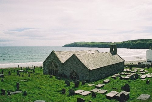 Commonwealth War Graves St. Hywyn Old Churchyard