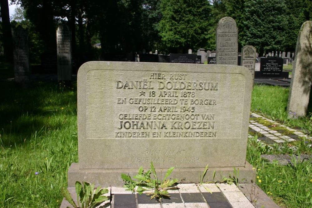 Nederlandse Oorlogsgraven Gemeentelijke Begraafplaats Borger #1