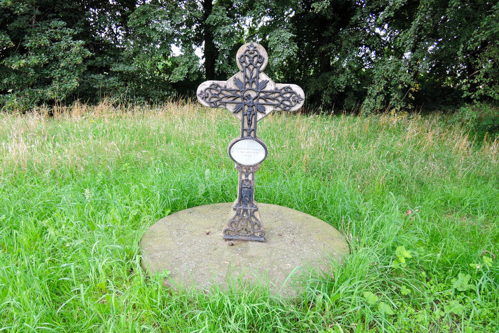 Remembrance Cross Houtsberg #2