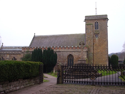 Oorlogsmonument Henbury #1