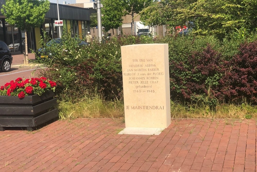 Oorlogsmonument Duivendrecht #1