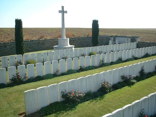 Commonwealth War Cemetery Guisancourt Farm