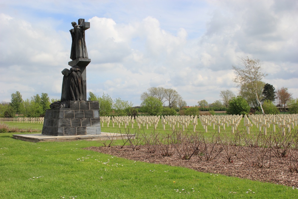 Calvariekruis Franse Militaire Begraafplaats St.-Charles de Potyze #1