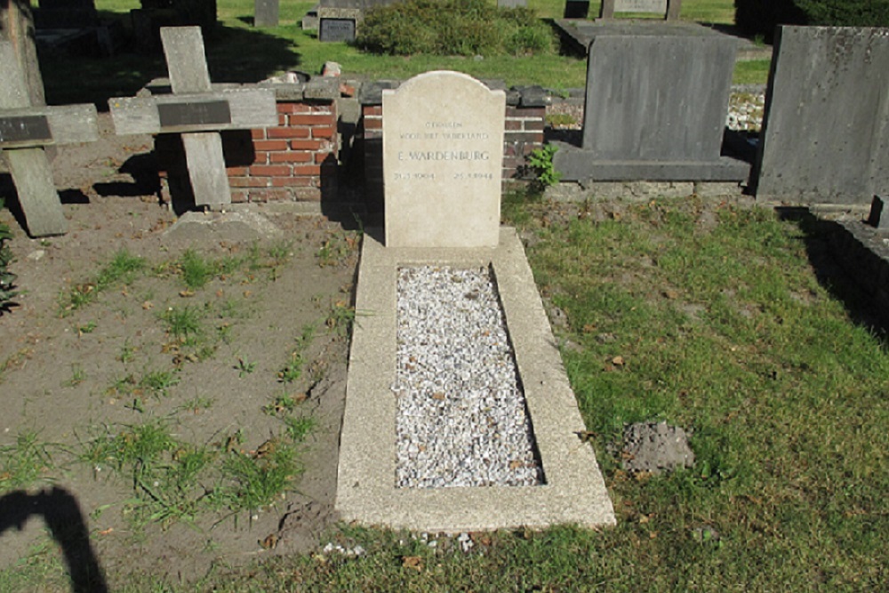Nederlandse Oorlogsgraven Gemeentelijke Begraafplaats Valthermond-West #2