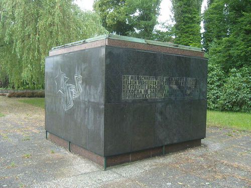 Sovjet Oorlogsgraven Senftenberg #2