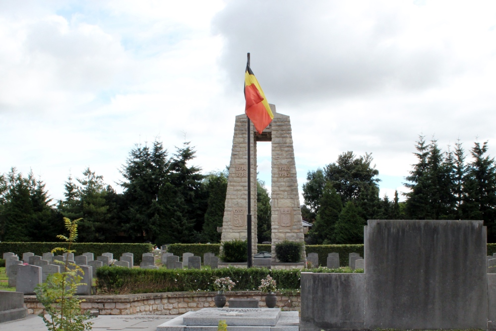 Oorlogsmonument Begraafplaats Nivelles #1