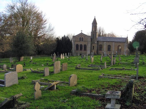 Oorlogsgraven van het Gemenebest Holy Trinity Churchyard