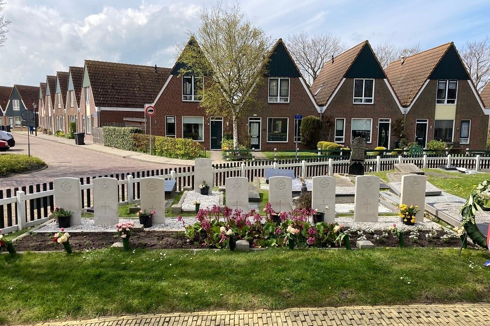 Commonwealth War Graves Protestant Churchyard Hindeloopen #5