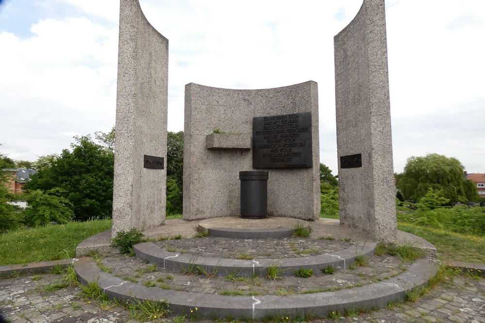 Oorlogsmonument Begraafplaats Sint-Amandsberg #3