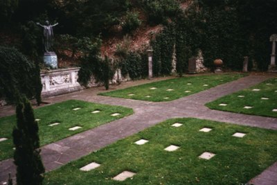 Commonwealth War Cemetery Cliveden