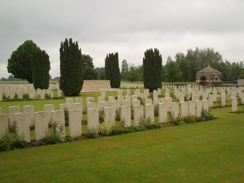 Commonwealth War Cemetery Vieille-Chapelle New #1