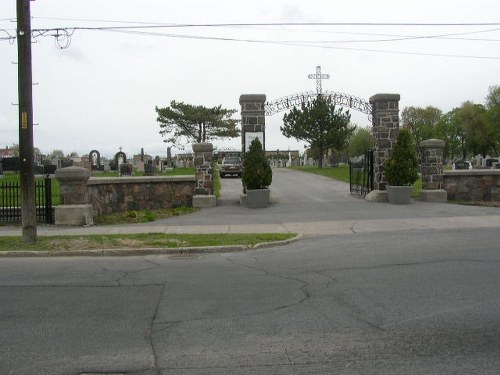 Commonwealth War Graves Holy Angels Roman Catholic Cemetery