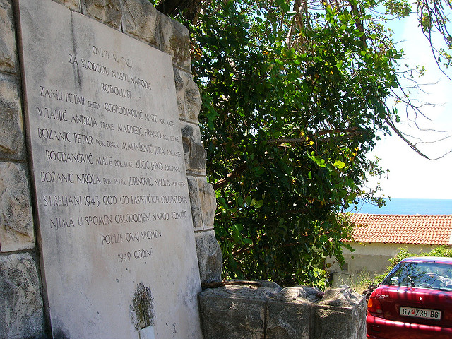 Monument Tweede Wereldoorlog Komiža #1