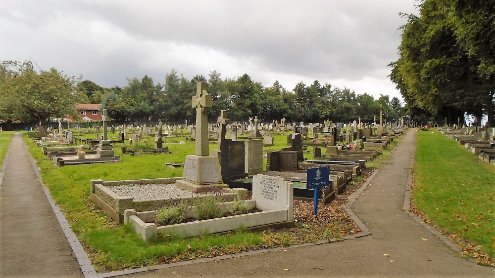Commonwealth War Graves Oscott College Cemetery #1