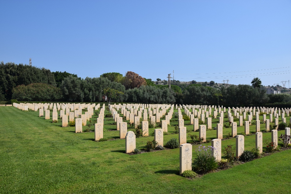 Commonwealth War Cemetery Syracuse #1