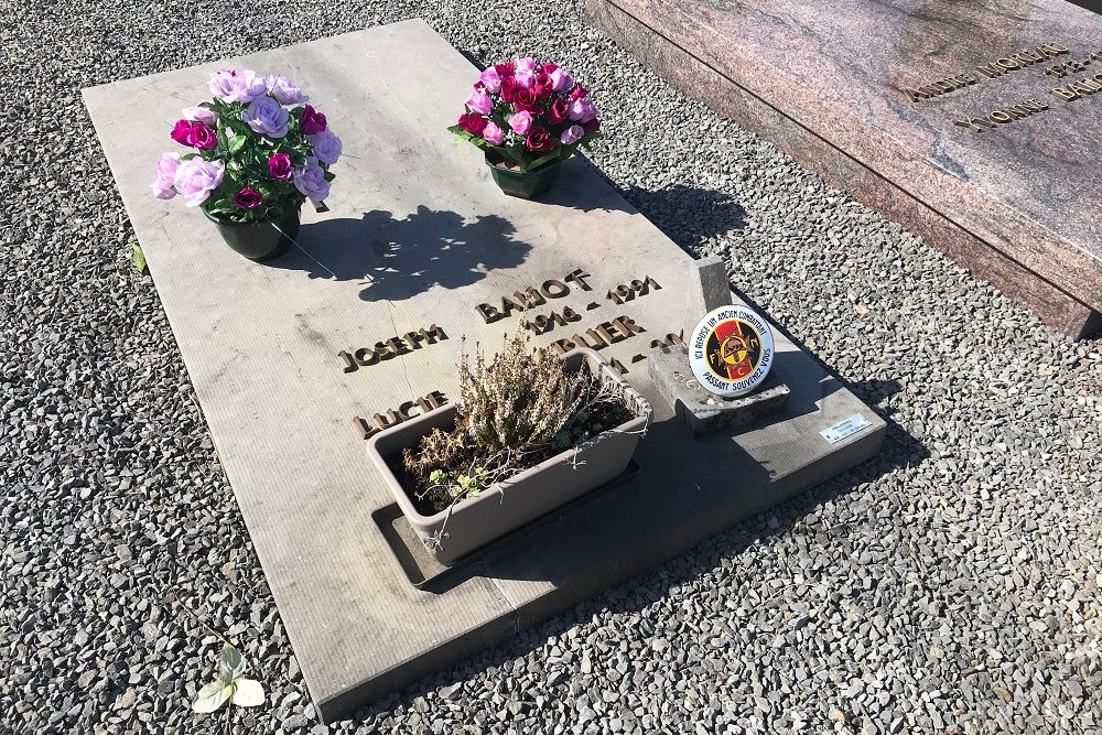 Belgian Graves Veterans Louette-St.Denis #2