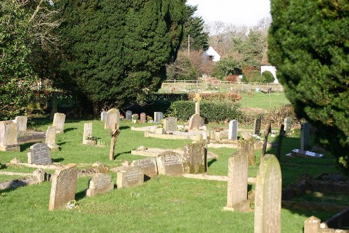 Commonwealth War Grave St. Mary Churchyard #1