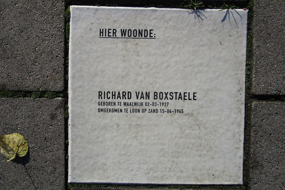 Memorial Stone Eerste Zeine 51 #1