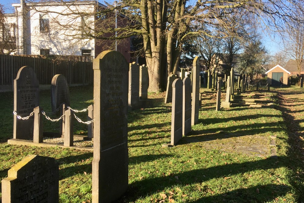 Memorial Jewish Cemetery Goor #3