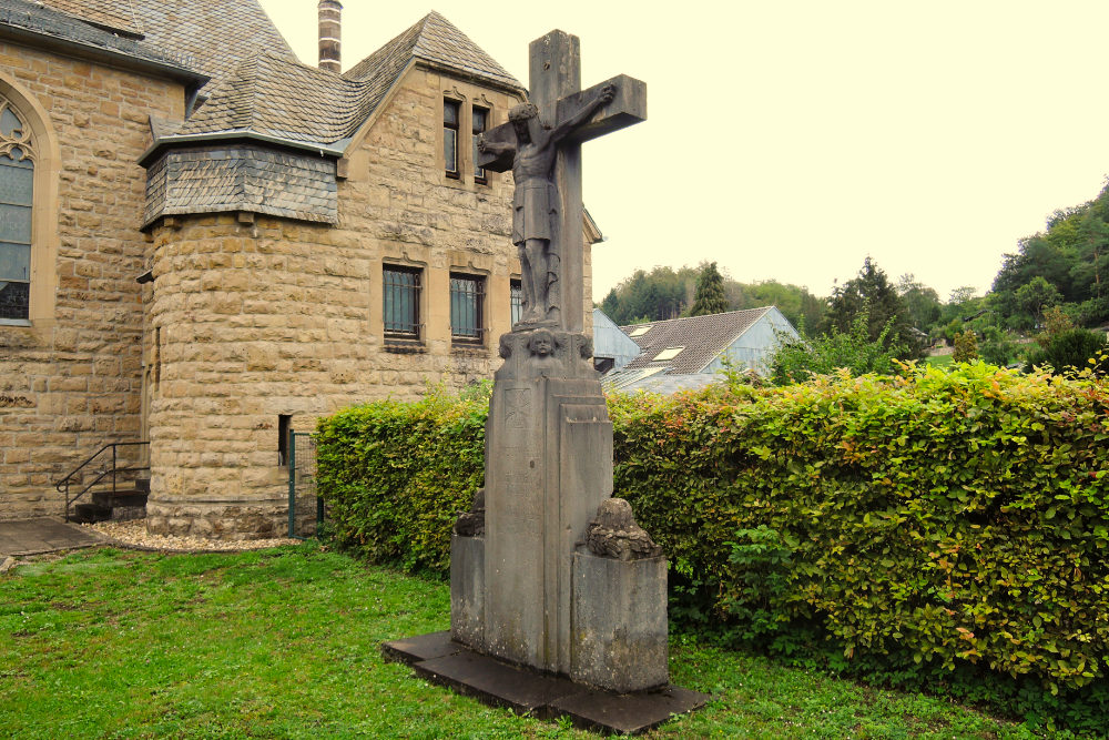 War Memorial Vicht #3