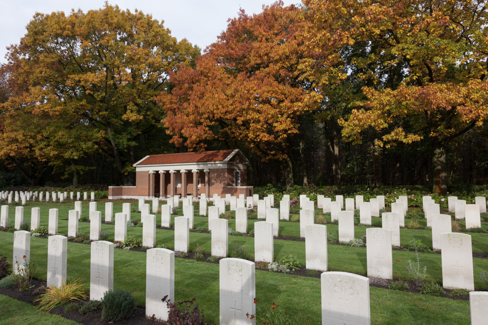 Commonwealth War Cemetery Bergen op Zoom #5