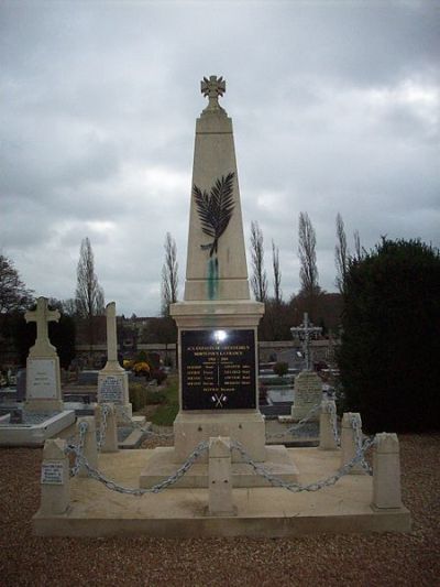 Oorlogsmonument Chennebrun #1