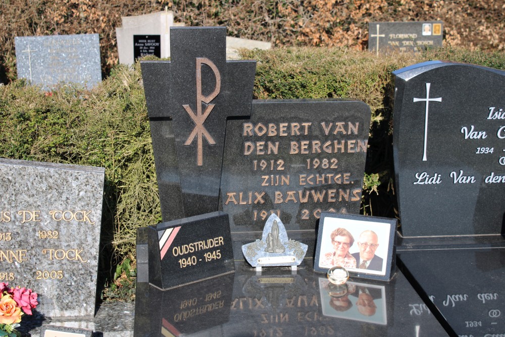Belgische Graven Oudstrijders De Klinge #1