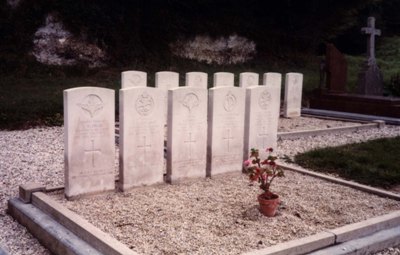 Oorlogsgraven van het Gemenebest St. Vaast-en-Auge