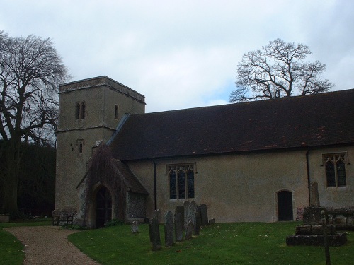 Commonwealth War Grave Chaddleworth Churchyard