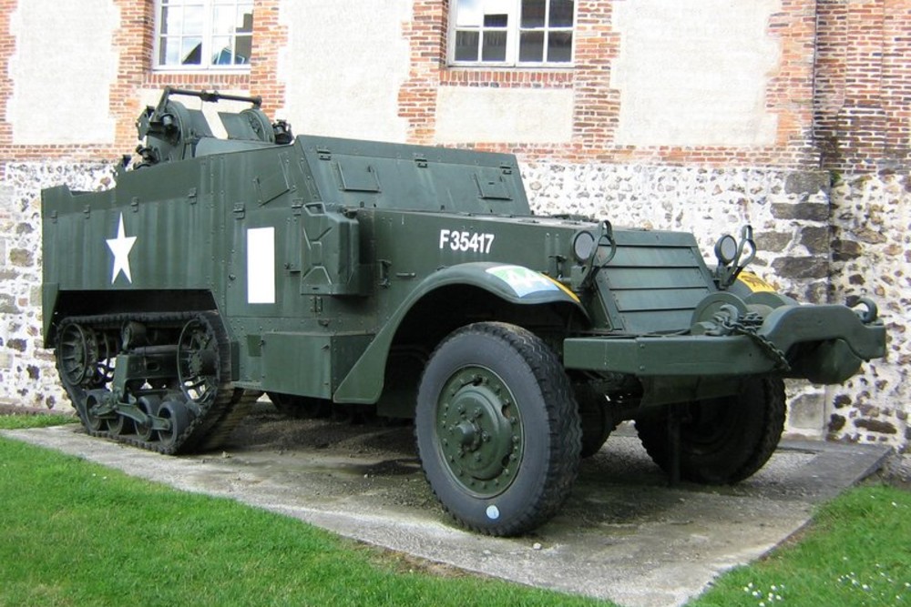 Amerikaanse M3 Half-track L'Aigle