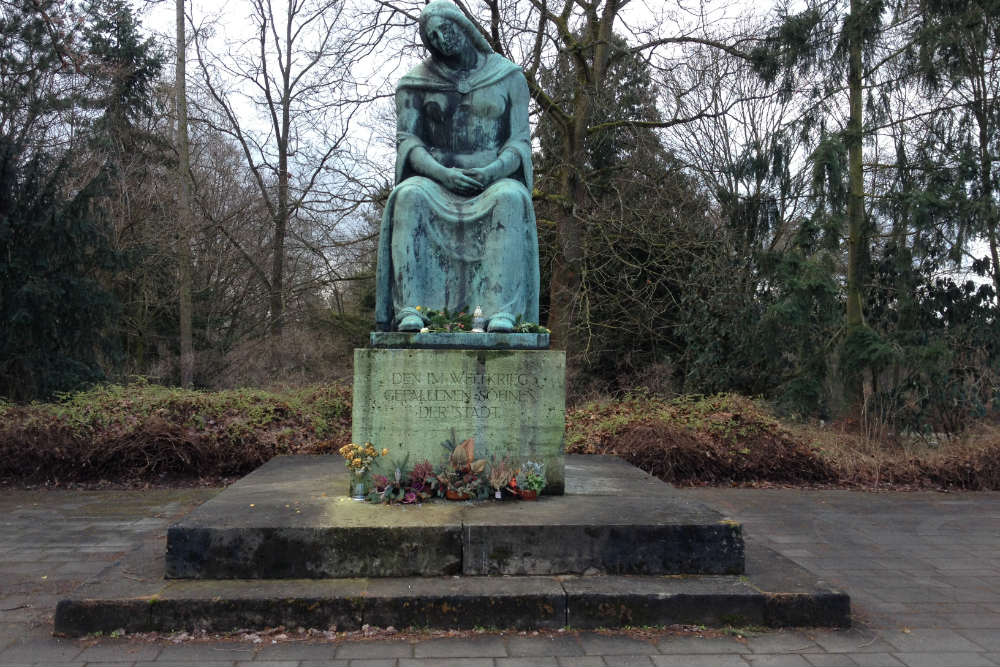 War Memorial 'Sons of the city' #1